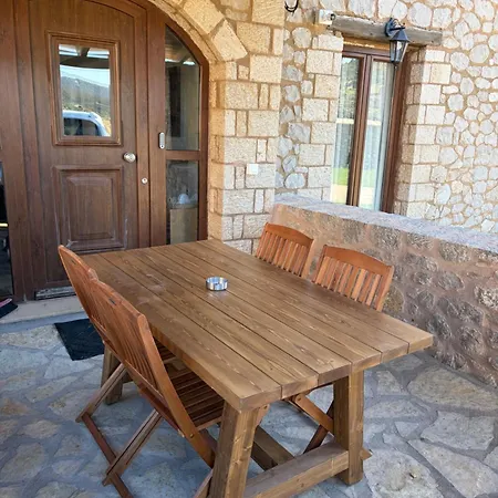 Armonia Livadi Arachovas *